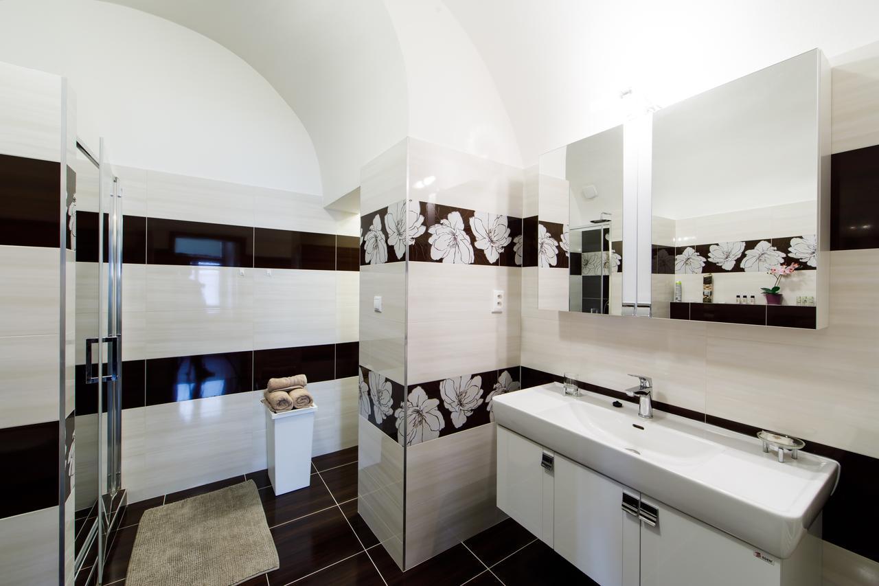 Aplend City Apartments Na Vrsku Μπρατισλάβα Εξωτερικό φωτογραφία